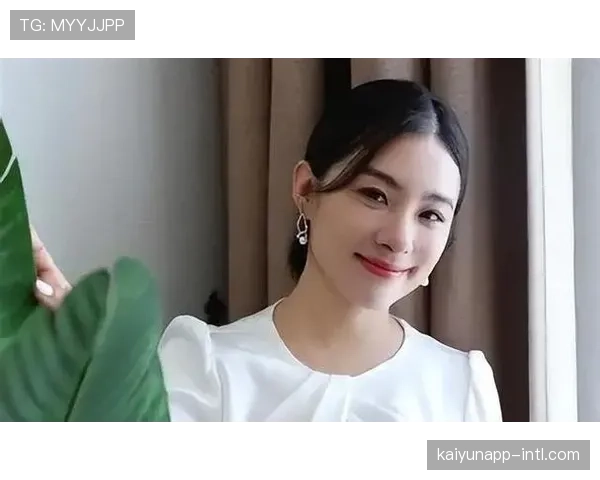 刘璇退役后住进别墅养狗，网友：这日子比顶流还爽